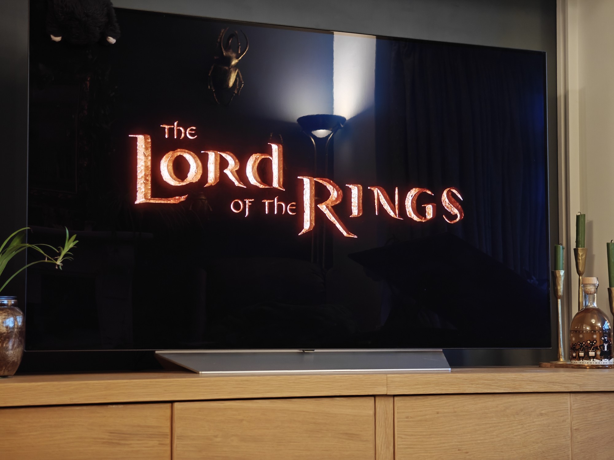 The title screen of Peter Jackson's The Lord of the Rings.