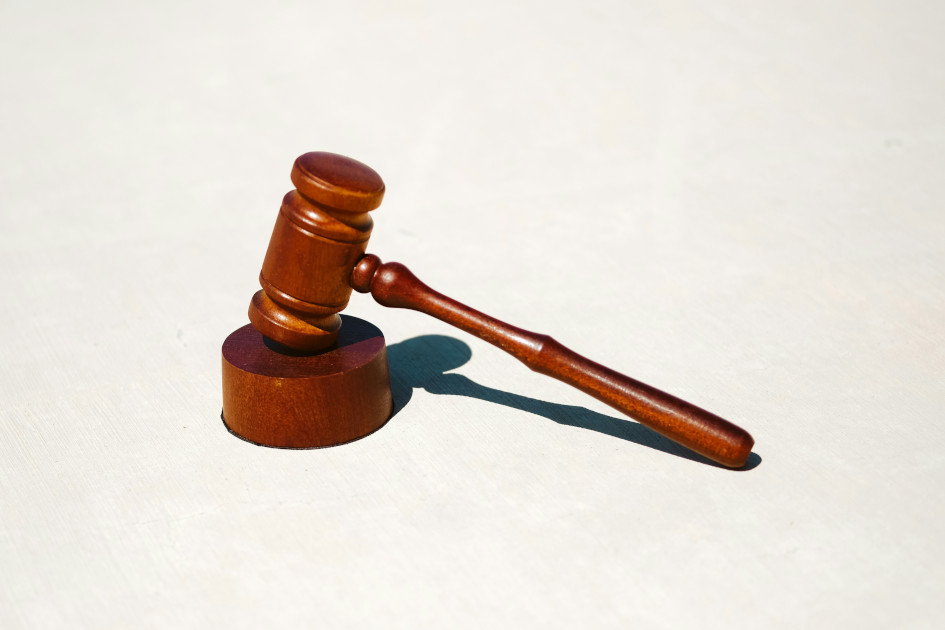 An image of a judge's hammer and gavel